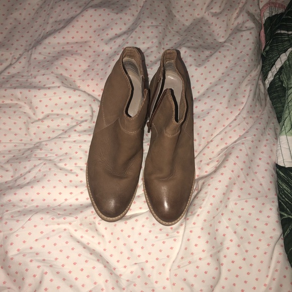 Steve Madden booties - Picture 2 of 6